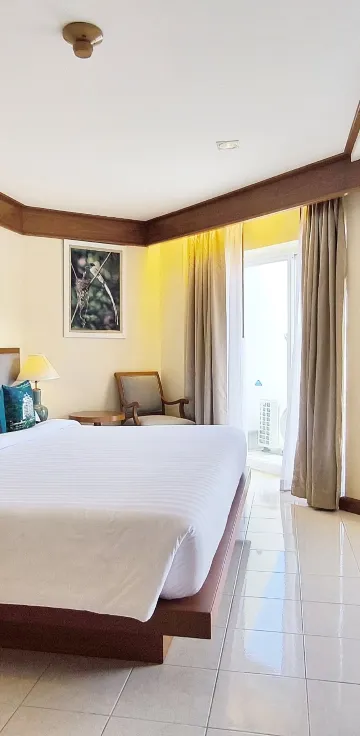 แฟมิลี่สวีท (2 ห้องนอน) อาคารหลัก