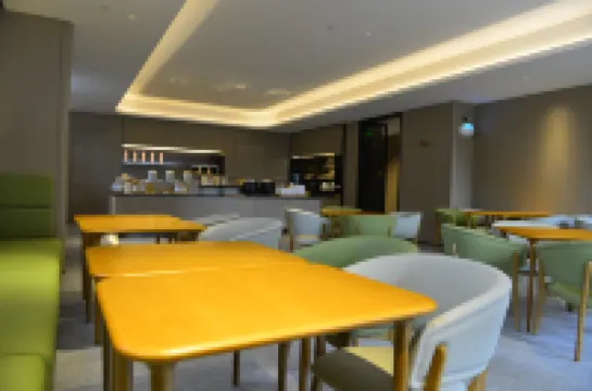 JIホテル（西寧海湖新區万達広場）