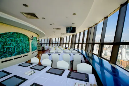 Kunming Jinjiang Hotel Отели рядом с достопримечательностью «Junfa Xiliangtang Wetland Park»