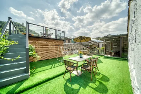 Linhai Tower Shadow Moon House Courtyard (Taizhou Fucheng Branch, Ziyang Street) Отели рядом с достопримечательностью «Wangjiang Gate»