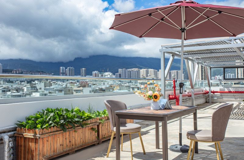 Dali Qianning Intelligent Hotel (High-speed Railway Station Erhai Lake Park Store)