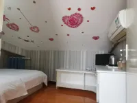 Yancheng Xinyue Theme Hotel (Jiangsu Vocational College of Medicine Kangleyuan Branch) - شرفة