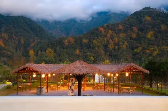 兩畝伴Villa民宿（OMG心跳樂園店）