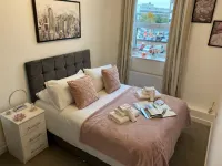 Stylish Apartment in Watford