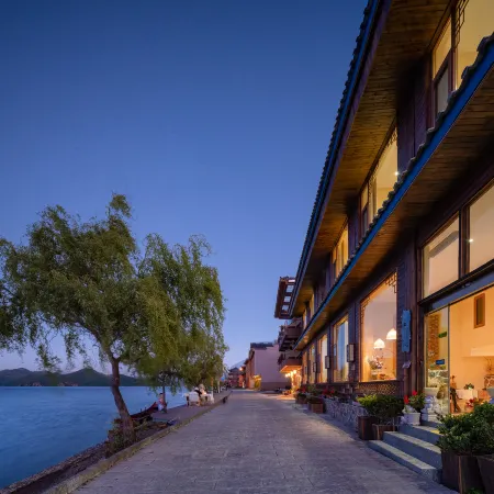 Lugu Lake Scenic Area Shuitian Yishe Loft Lakeview Vacation Apartment