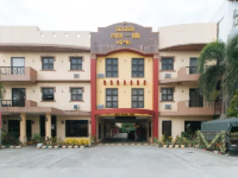 RedDoorz @ Golden Park Inn La Union Hotéis em Bauang