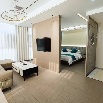 Longtai Hotel (Chibi Station Branch)