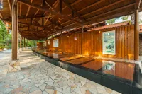 Dragon Bay Natural Hot Spring Resort Hotels in Fogang