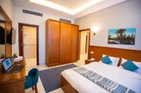 Lamar Azur Hotel - Parkplatz