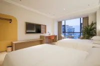 Huanxi Hotel (Xinyang High-Speed Railway Station)