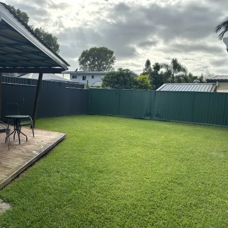 Family retreat in Ningi. Pet friendly!