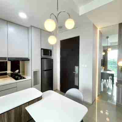 Lush Lakeside - Citra Luxury Apartments Rooms