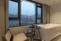 Jianxiyan · Hot Spring Panoramic Homestay (Xijiang Qianhu Miao Village) - romantis