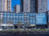 雅安高速鉄道駅麗呈叡軒ホテル 雅安駅周辺のホテル