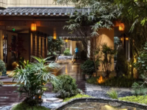 Yiqianlingyiye Courtyard-Style Hotel (Shaoxing Shusheng Guli Cangqiao Old Street) Hotels near The Calligraphy Sage Historic Site