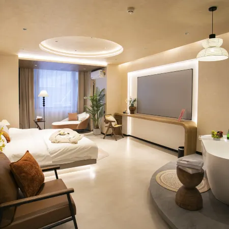 Miyu Yunxi Boutique Homestay (Central Street China Baroque Metro Station Branch)