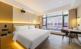 NICE HOTEL(Longyan South Road Food Street Store, Shantou MixC)