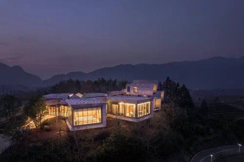 Charmony Hills Resort Hotels in Suichang