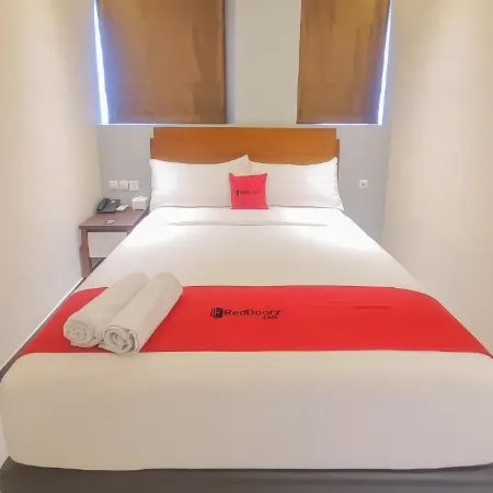 RedDoorz Plus @ Uno Jalan Merak Samarinda