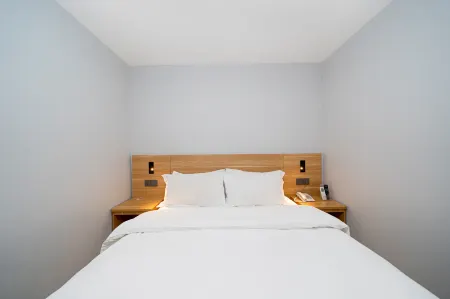 Dengba Inn (Shanghai Caoyang Road Subway Station Global Harbor Branch)