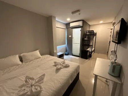 Georgetown Hotel Отели рядом с достопримечательностью «Nagore Square»