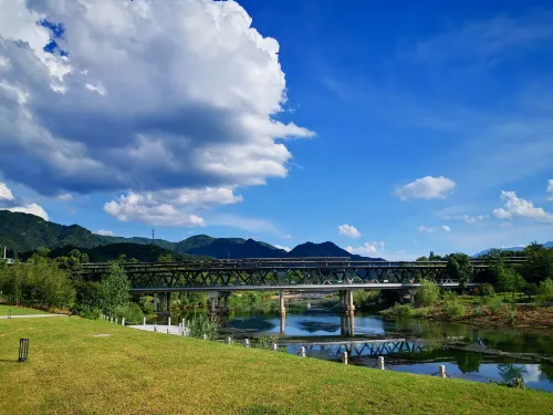 安吉星原旅居（竹博園店） - 2 星級