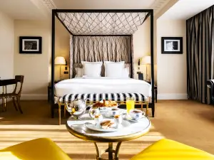 Hôtel de Berri Champs-Élysées, a Luxury Collection Hotel, Paris