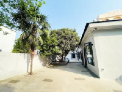 Porcelain edge Pan· Ceramic Courtyard Holiday Homestay (Taoxichuan Creative Plaza) Hotels in Jingdezhen