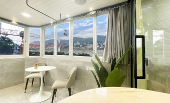 Bai Xiang Riverside Hotel