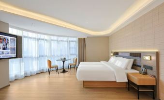 Homeinn Plus Hotel (Harbin West Station Heilongjiang University Subway Station)