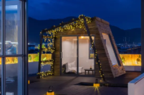 CRUE庫裏藍 | 嶼川典藏·供氧觀景酒店（香格里拉獨克宗古城店）