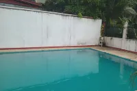 Larosa Hostel Puerto Princesa Hotels in Palawan