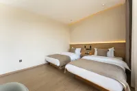 Floral Hotel·Yishan Riverside Homestay (Maoshan Oriental Salt Lake City Branch) - Mountain view