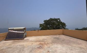 Chujian Tea-themed Stay (Puer Jingmaishan Ancient Tea Forest Scenic Area)