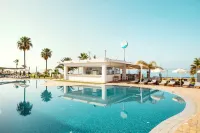 Piere Anne Beach Hotel - Private Pools