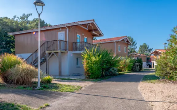 Vacancéole - le Domaine des Grands Lacs Hotels in 