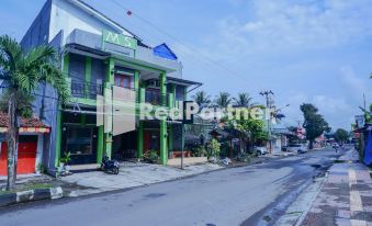 MS Hotel Pangandaran Mitra RedDoorz