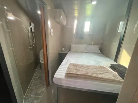 Charinsup Pinklao Hotel バンクルアイのホテル