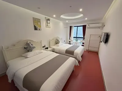 張家界戀·青春觀景藝術民宿（天門山索道站店） 淩霄台附近的飯店