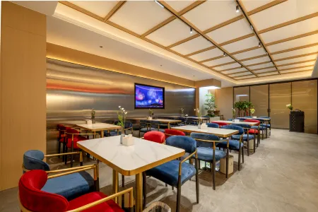 Yalan Select Hotel Отели рядом с достопримечательностью «Inner Mongolia University Innovation College (South Campus)»