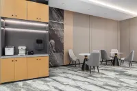 Bole Yunqi Hotel (Bole Station Beijing Bridge) فنادق في بوى له