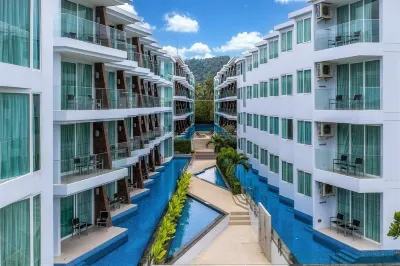 The Beachfront Hotel Phuket Hotel di Pantai Rawai