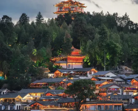 YIYUN hotel โรงแรมในลี่เจียง