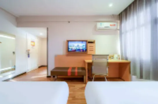 Lechen Hotel (Zunyi Conference Site)