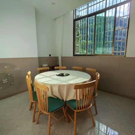 Meigu YImin Hotel