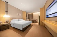 Yunyizizai Hotel Hotels near Niujie (Central Street)