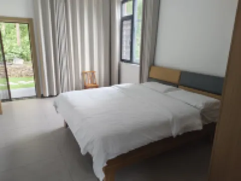 Lidongbin Manor Hotels in Chongyang