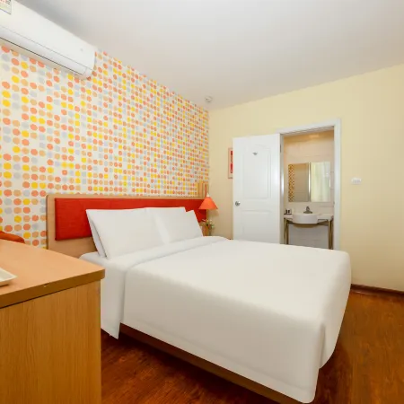 Homeinn Hotel (Pingyao Ancient City West Gate Again See Pingyao Theater)