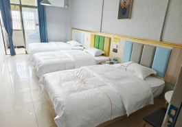Bojing Boutique Apartment (Foshan Sandi Airport Shop)