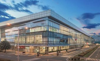 City Getaway in the Heart of Entertainment City